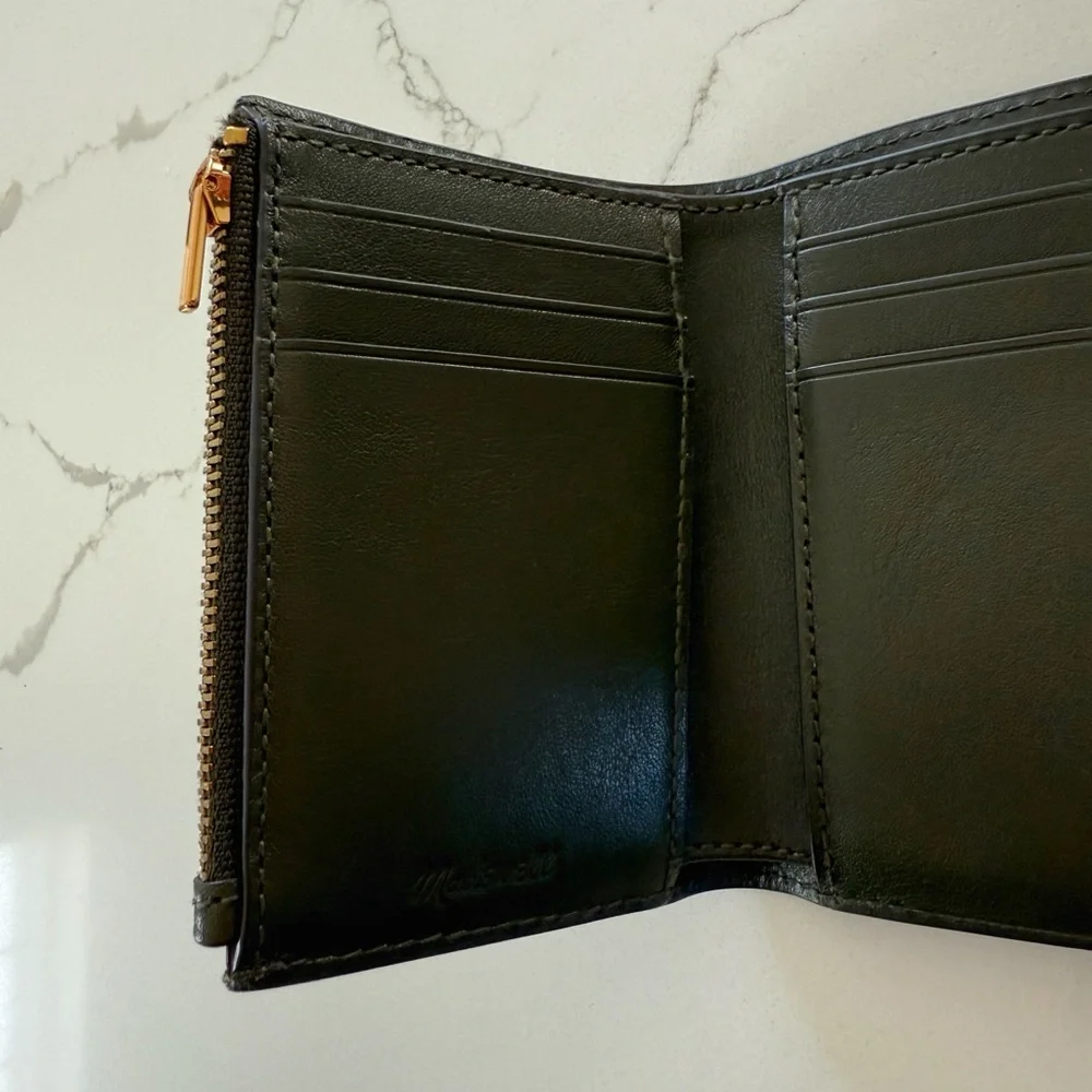 Madewell Sculpted Metal Trifold Wallet (Olive) - Picture 3 of 6